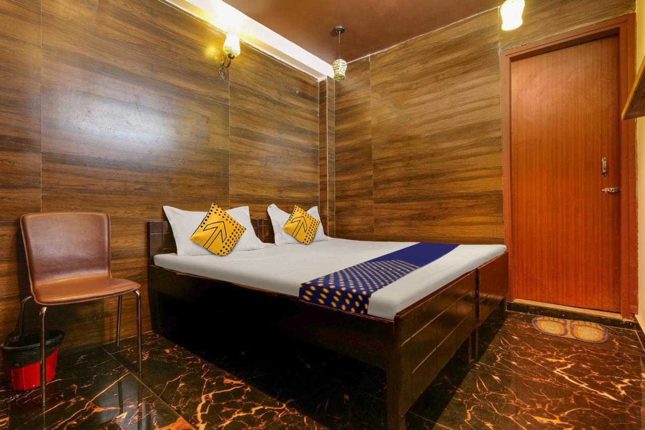 Oyo Flagship 81486 Hotel Mahalaxmi Guesthouse New Delhi Eksteriør bilde