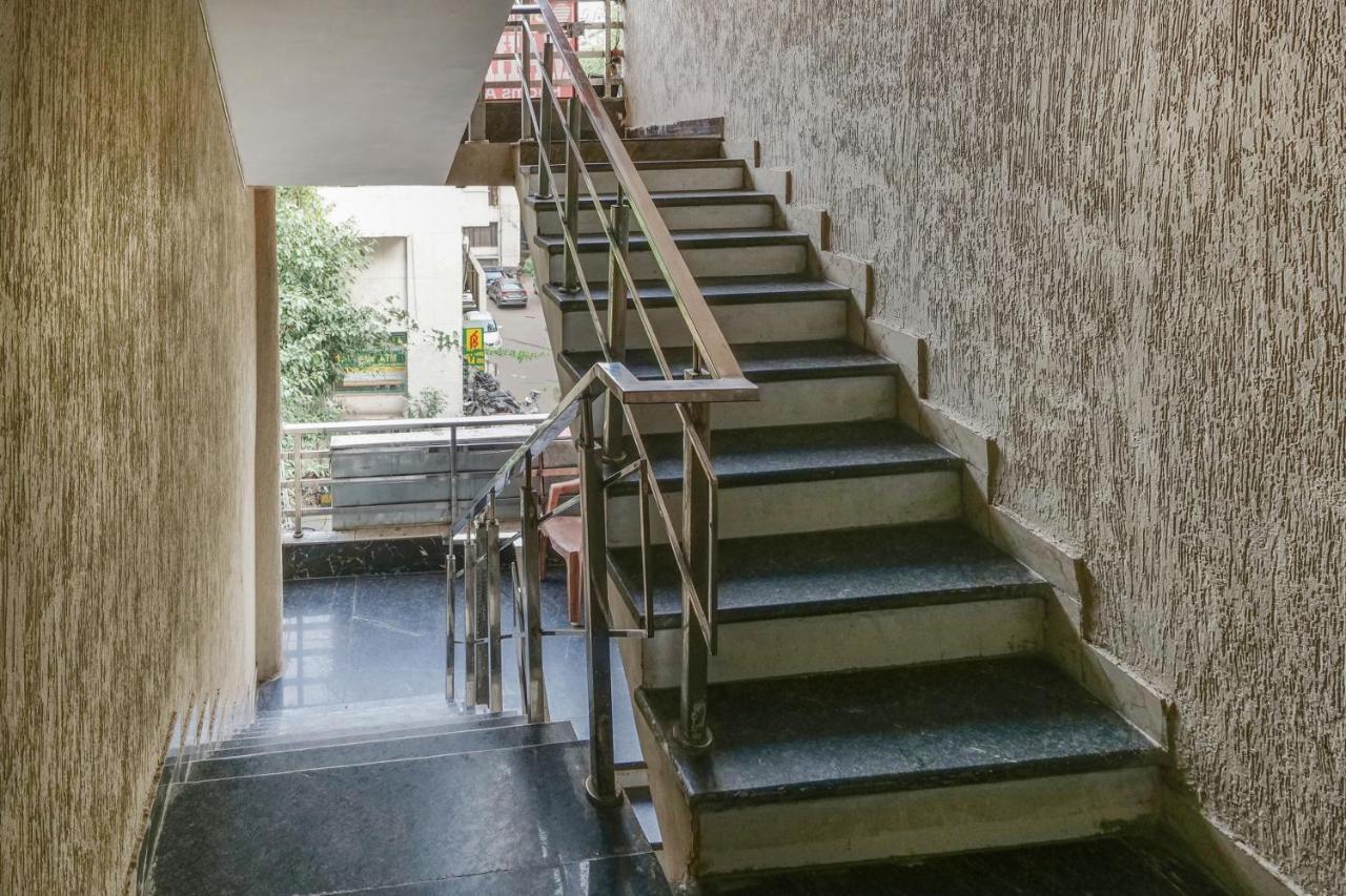 Oyo Flagship 81486 Hotel Mahalaxmi Guesthouse New Delhi Eksteriør bilde