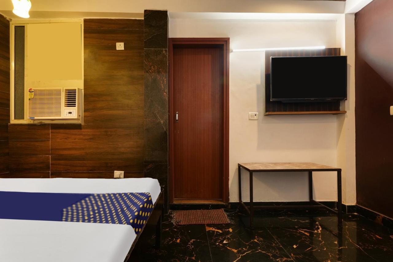 Oyo Flagship 81486 Hotel Mahalaxmi Guesthouse New Delhi Eksteriør bilde